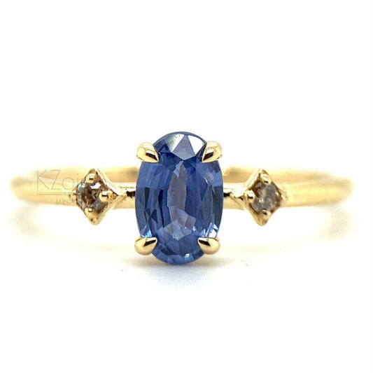 Solitaire oval sapphire ring with diamonds accents | KZ-6001